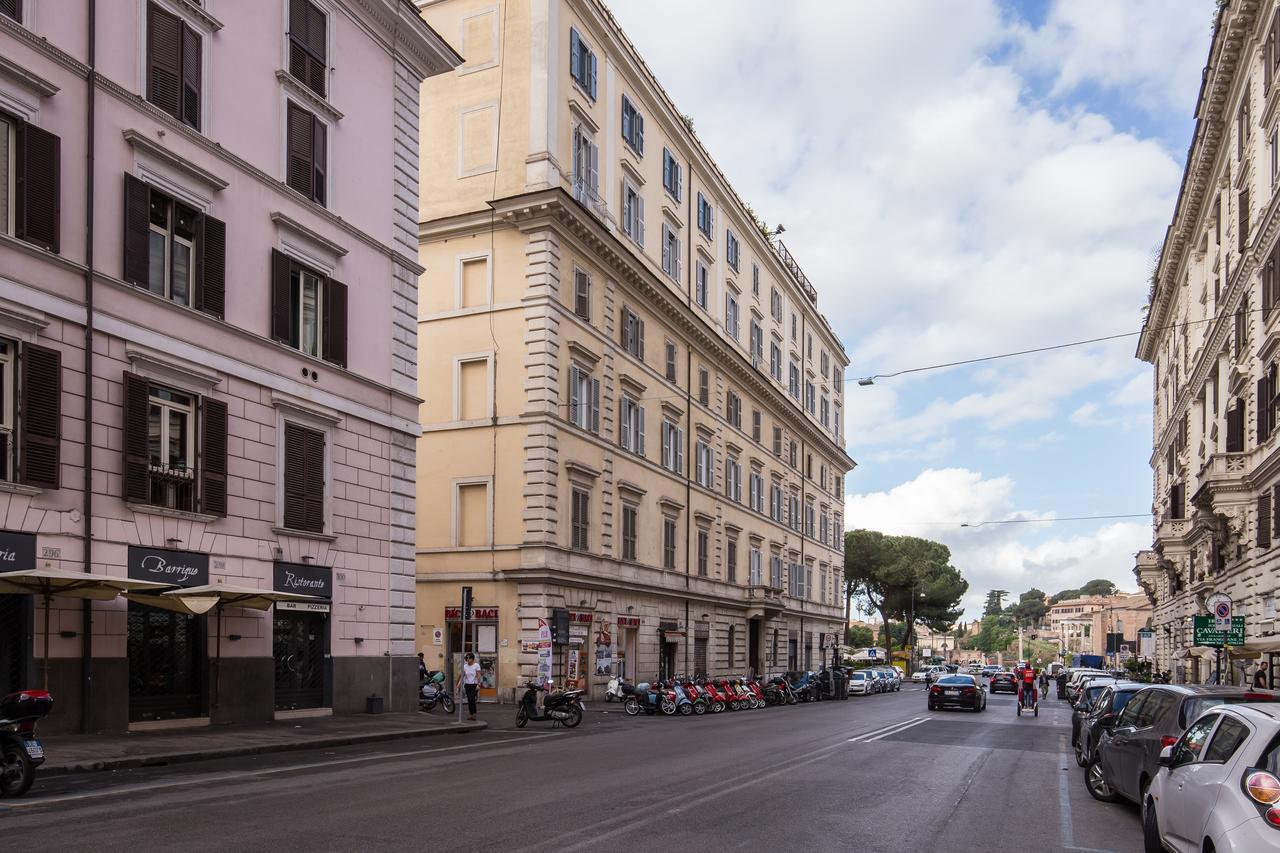 Colosseo In Ρώμη Εξωτερικό φωτογραφία